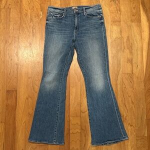 MOTHER Denim Jeans in “The Weekender”